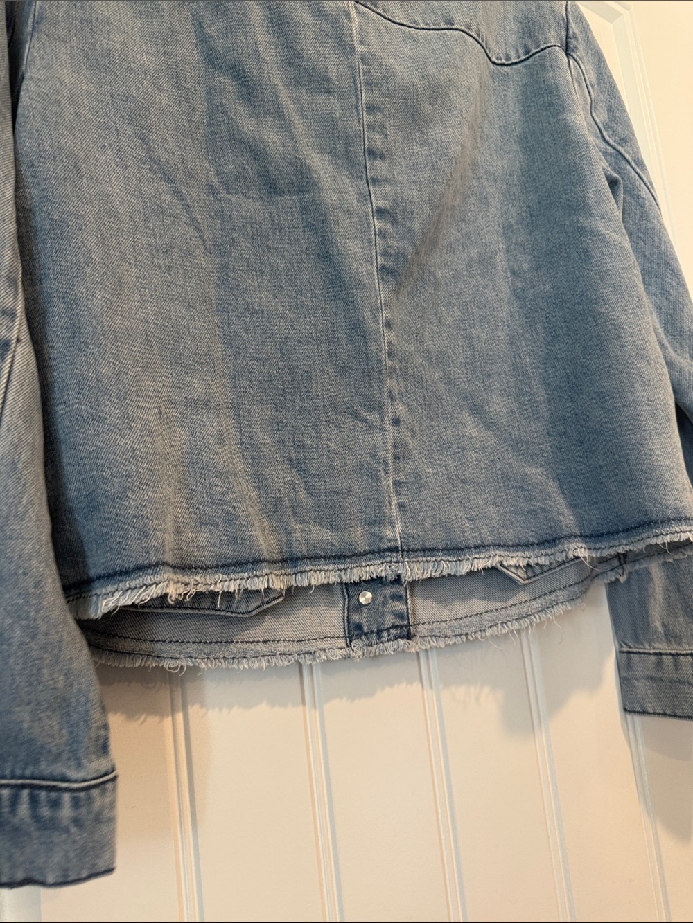 KUT from the Kloth Olea Frayed Denim Jacket Light Wash Small - Picture 8 of 11